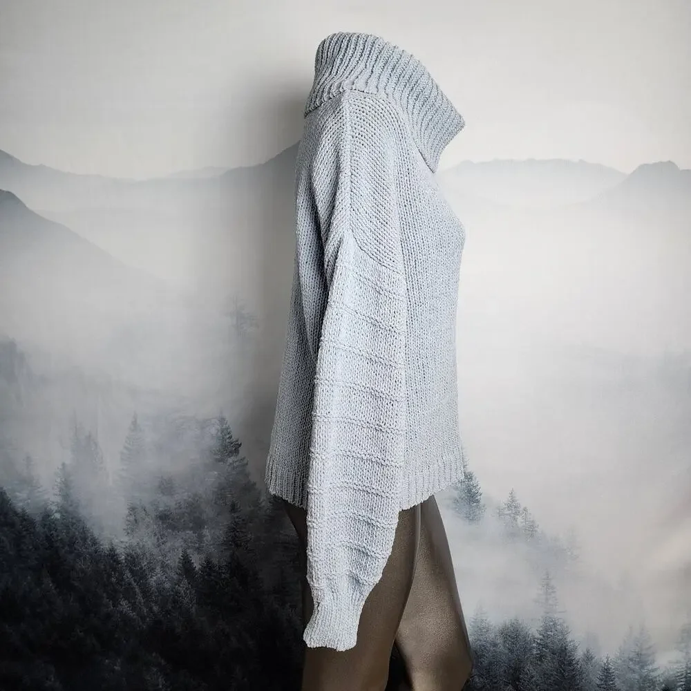 Wonderly Knit Turtleneck Baby Blue Sweater | Women's Small